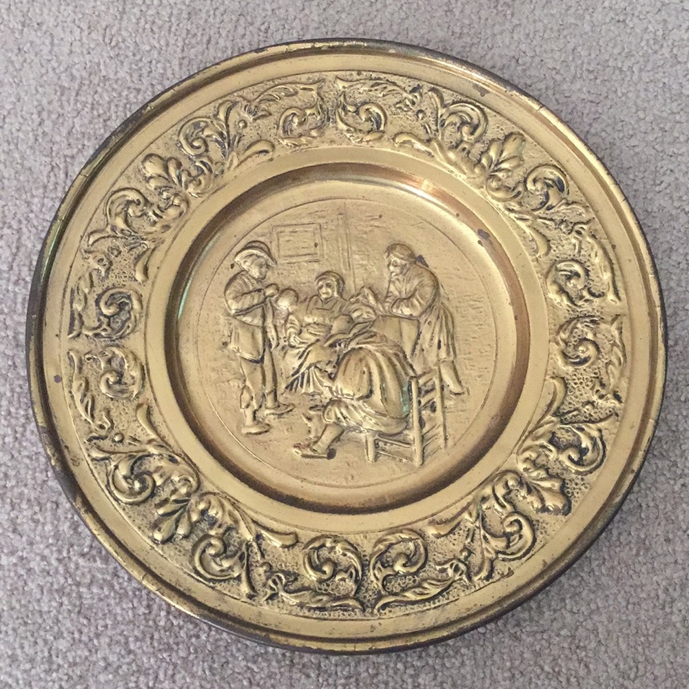 Peetrage trays